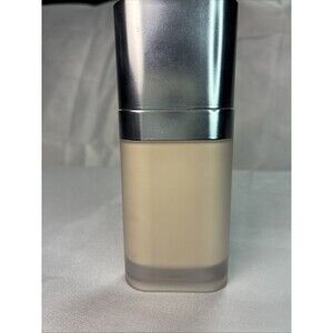R.E.M Beauty Sweetener Foundation Shade Fair 4C NWOB 1 fl Oz